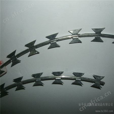 宝鸡蛇型刀片刺绳 圈地养殖篱笆刺绳_铁丝刺绳护栏网_刀片刺网实体厂家