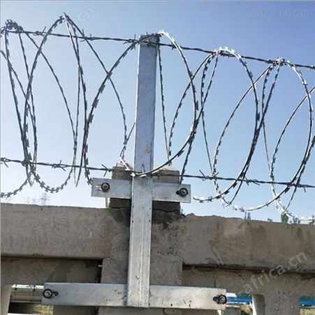 上饶高铁支架刺丝滚笼  现货直销生产安装