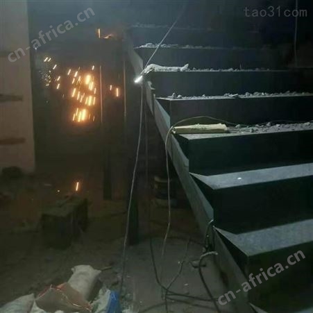 义乌电焊气割焊接 义乌各种钢结构 阁楼楼梯安装 焊接扶手电焊