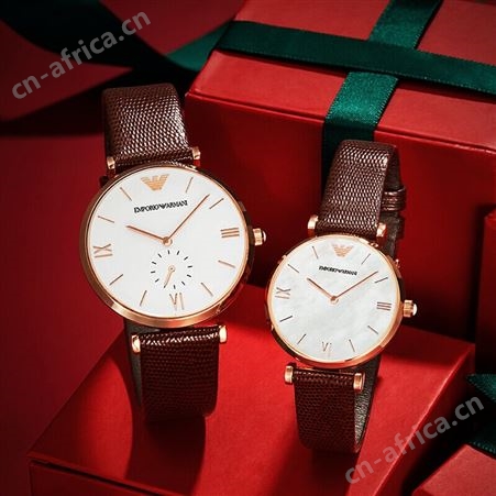 阿玛尼(Emporio Armani) 复古皮质休闲石英情侣男女手对表手表