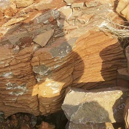 天然千层石 大小型园林假山石 假山驳岸石批发