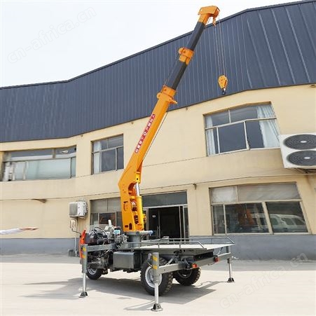 3吨三轮吊车 36度旋转起重机 建筑工地 绿化施工随车吊
