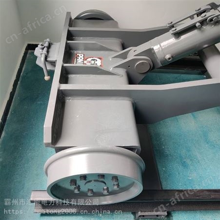 挖掘机轨道行走轮铁路施工行走轨道轮液压铁路轨道导向轮行走装置