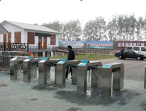 立式翼闸厂家_翼闸功能特色在市场闪光?